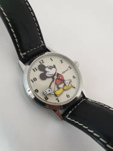 1990s Mens Womens Vintage 34mm Ingersoll Disney Mickey Mouse Wrist Watch ZR26164